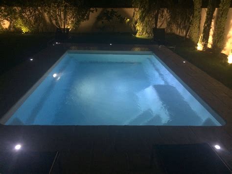 Projecteur et Lampes piscine : Illumine et décore votre piscine